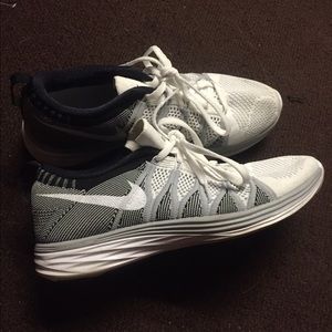 Nike Flyknit Lunar 2