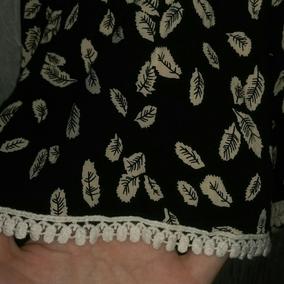 Feathered romper - Picture 3 of 4