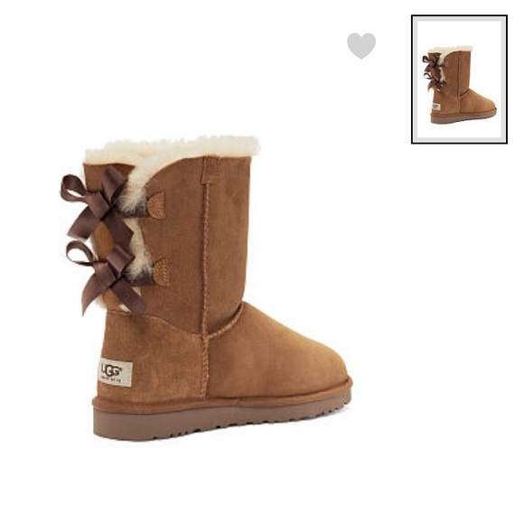 ISO tan Bailey bow uggs that fits a women's 6.5