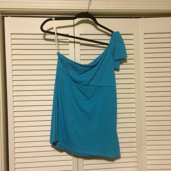 Lilly Pulitzer one-shoulder bow tank, size L