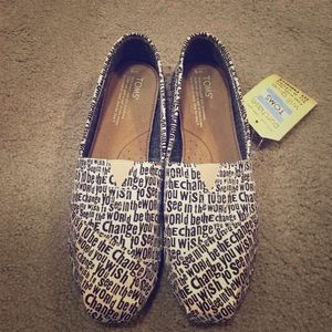 Brand new TOMS
