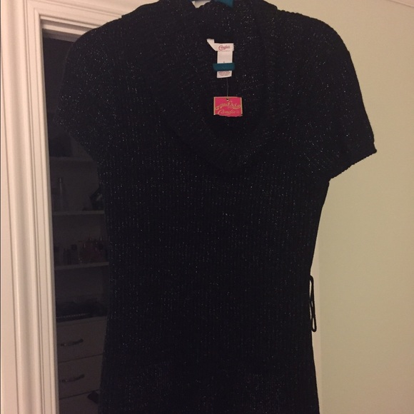 Sweater - Picture 1 of 2