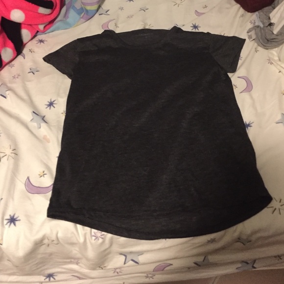 Dark grey tee