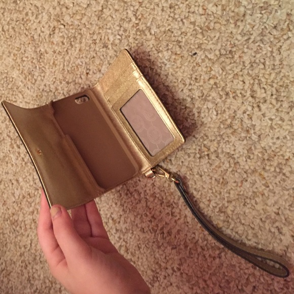 Perfect Condition Michael Kors Wristlet!!! - Picture 4 of 4