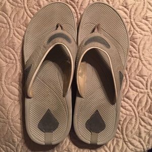 grey reef sandals