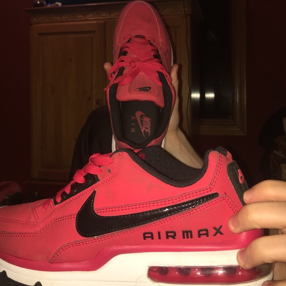 Nikes - Picture 2 of 3