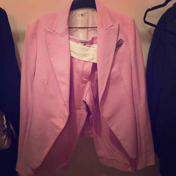 Tahari suit set with capri pants