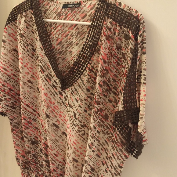 Light Boho style top - Picture 3 of 3