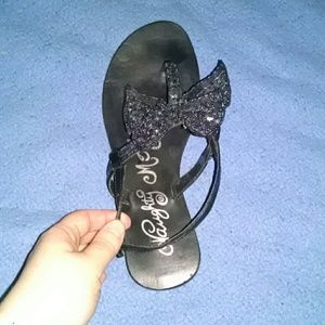 Naughty Monkey Bow Sandals