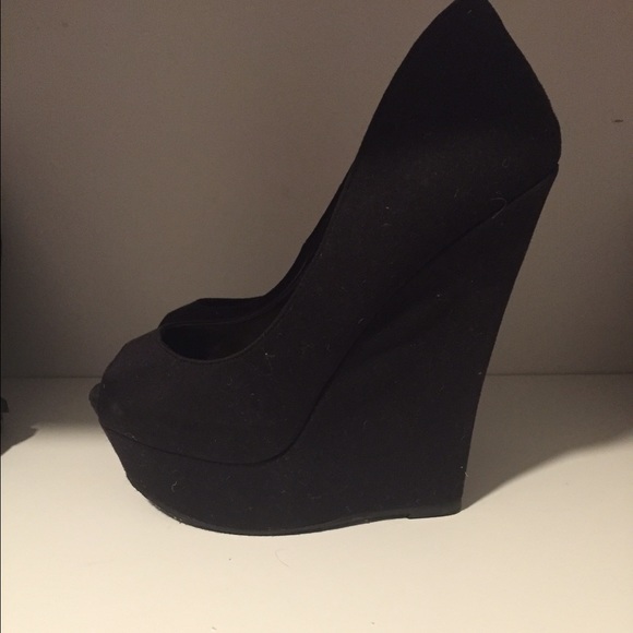 Peep Toe Wedges - Picture 1 of 3