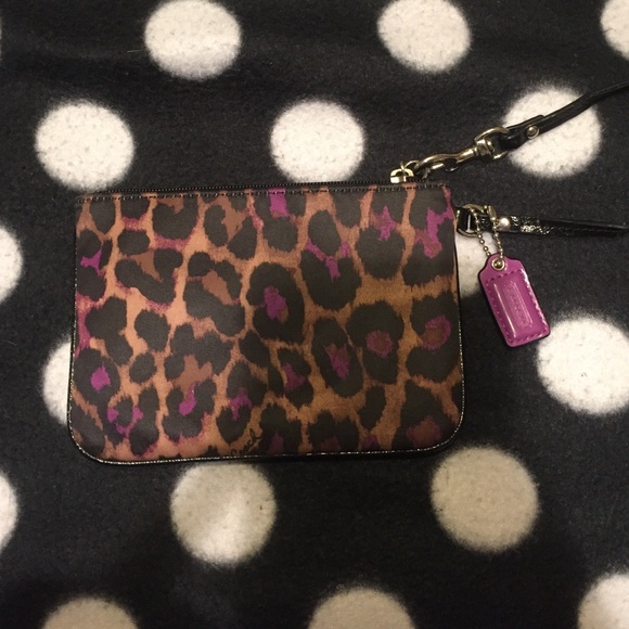 AUTHENTIC Coach Wristlet ! - Picture 3 of 4