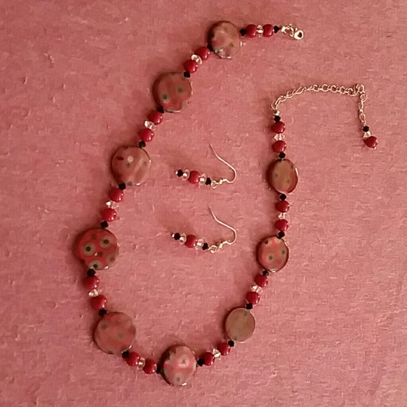 Necklace and earring set