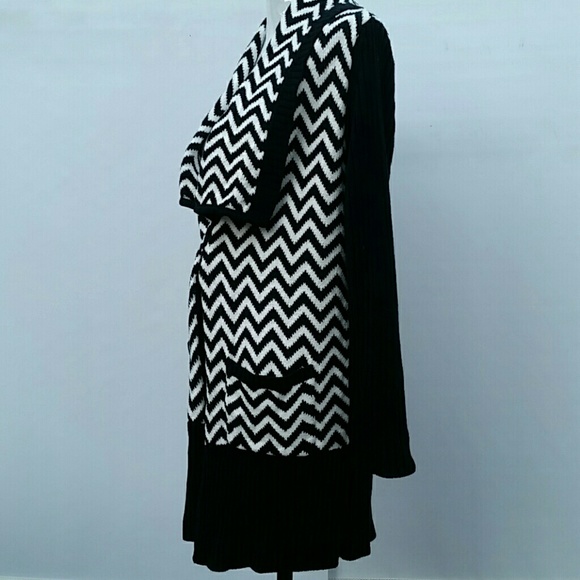 Chevron Striped Sweater - Picture 2 of 4