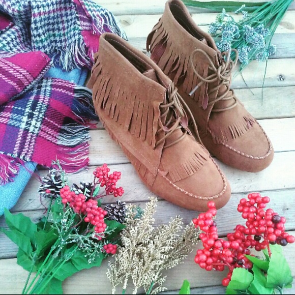 Shoes - 🎄🎅🎄Fringe lover paradise wedge bootie🎄🎅🎄