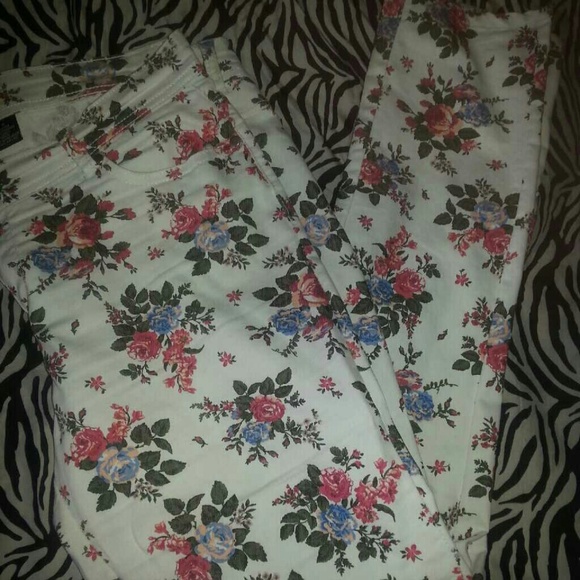 2 piece Jean Set - Picture 3 of 4