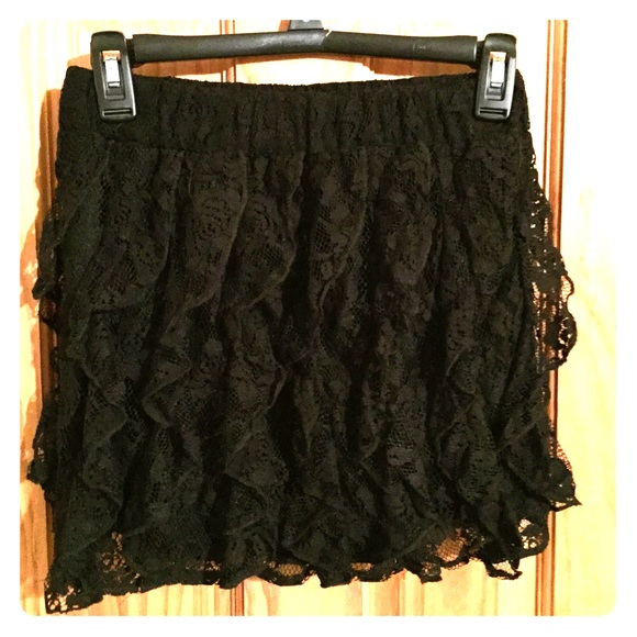 Wet Seal Dresses & Skirts - Black lacy skirt