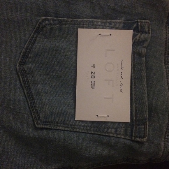 Brand new loft jeans, never worn with the tags - Picture 3 of 4