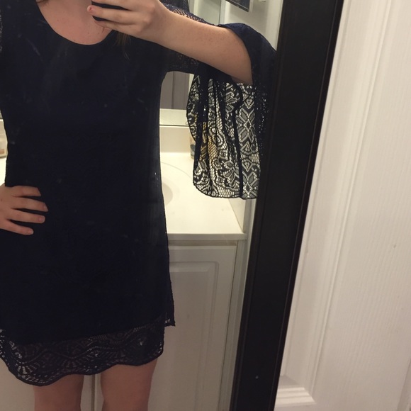Navy Blue lace dress, only worn once - Picture 3 of 4