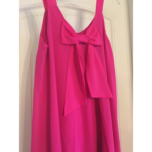 Hot pink knee length dress - Picture 3 of 3