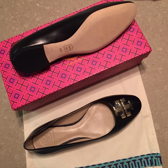 ✨New Tory Burch Black Raleigh Flats! - Picture 4 of 4