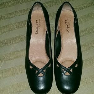 strictly comfort shoes