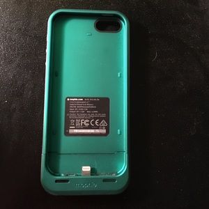 Mophie iphone 5/5s charging phone case