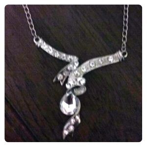 Costume jewerly...diamond necklace