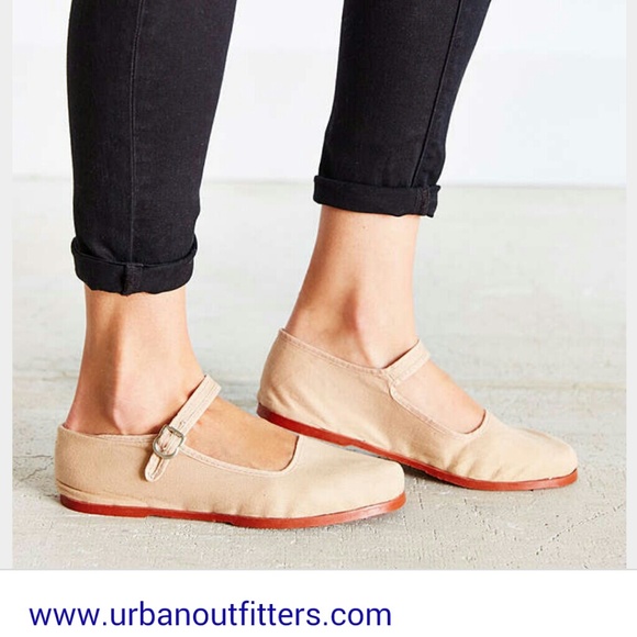 Canvas maryjanes