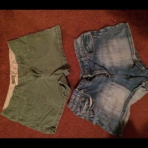 2 pairs of shorts