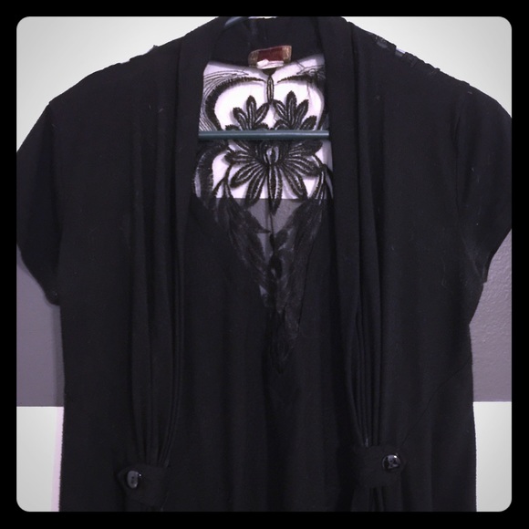 Black shirt sleeve cardigan with lace detail back