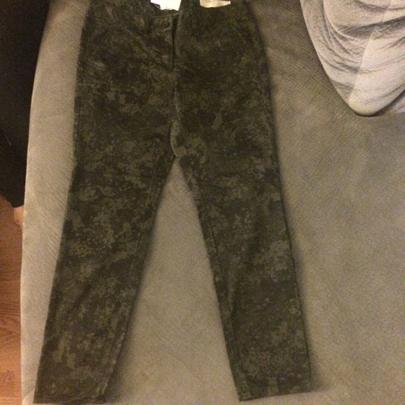 Brand new loft pants, new with the tags - Picture 2 of 3