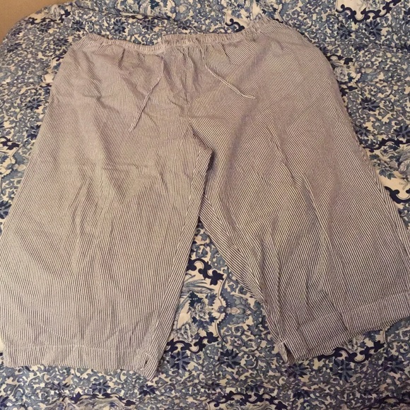 Comfortable light weight capris!