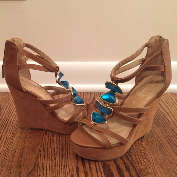 ALDO wedges. - Picture 1 of 3