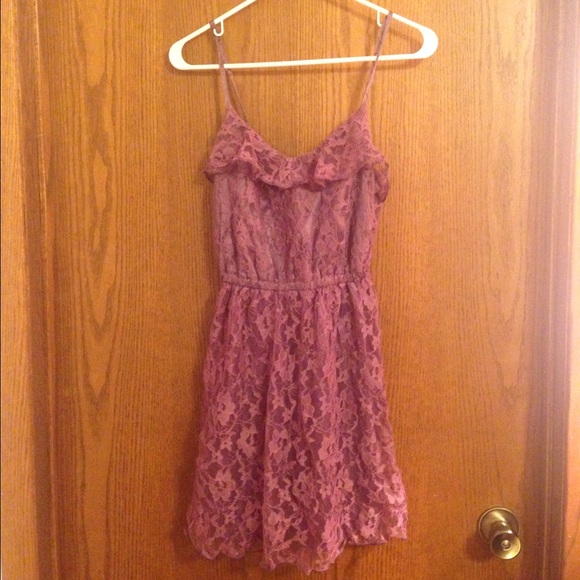 Price Drop 👀 Lace H&M Divided Dress