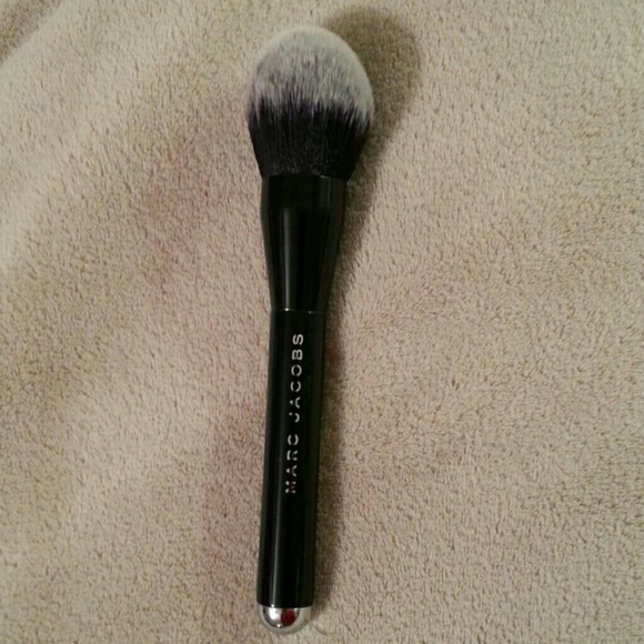 SOLD...Marc Jacobs The Bronze brush - Picture 3 of 3