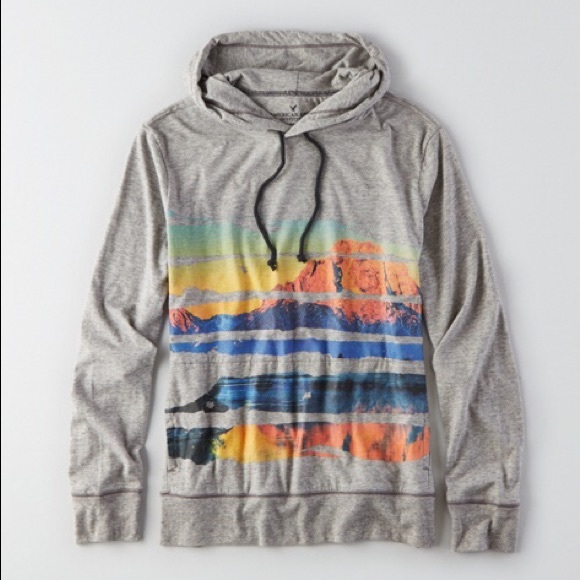 AEO Graphic Hoodie T Shirt mens