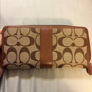 Coach wallet, authentic
