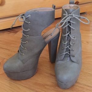 lace open up back booties