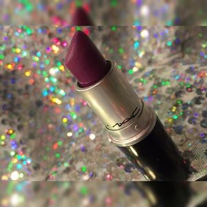 MAC Heroine Lipstick 💄