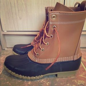 NOT SELLING!!!! Looking for size 6-7