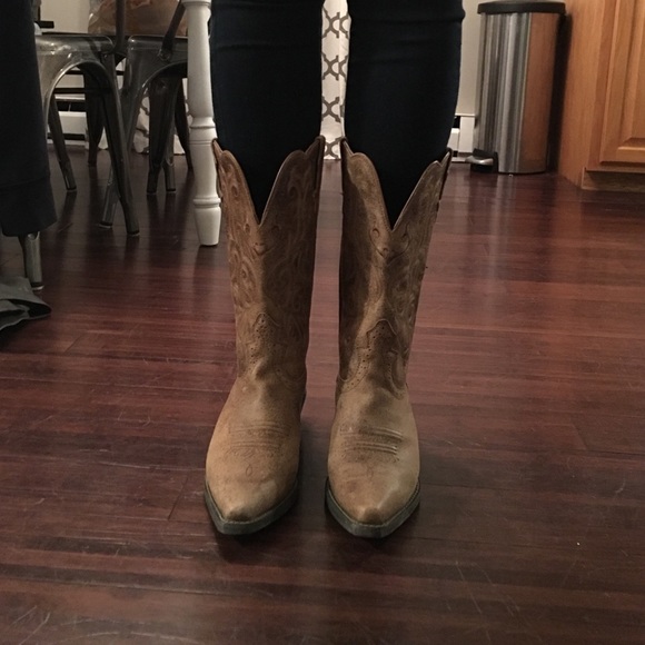 Justin cognac cowgirl boots