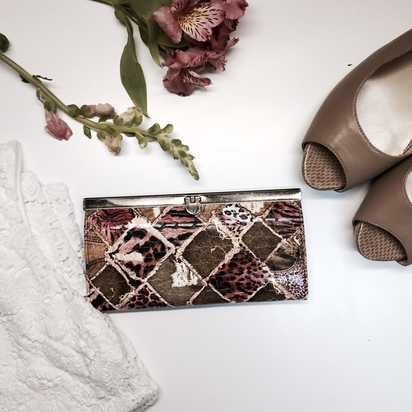 Multi-Colored Clutch - Picture 4 of 4