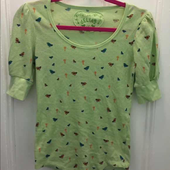 Delia's top