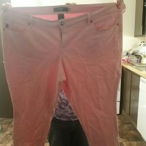 Torrid pink chetta print jeans size 26