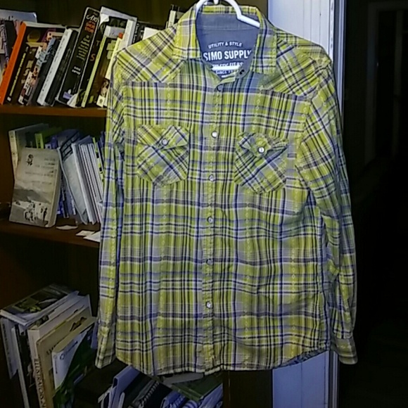 Donated - Long slv plaid snap button up shirt