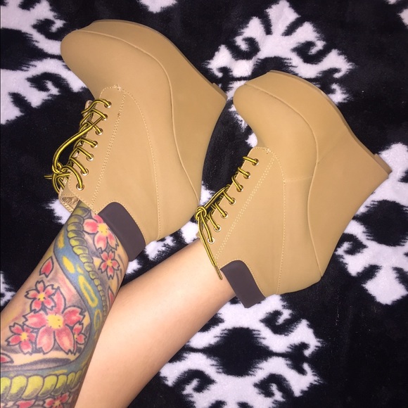 New. Camel Nubuck booties wedges.