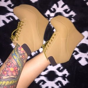 New. Camel Nubuck booties wedges.