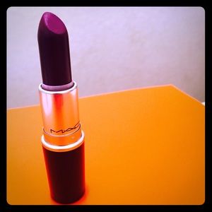 MAC Heroine Lipstick