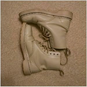 Dr Doc Martens All White Boots