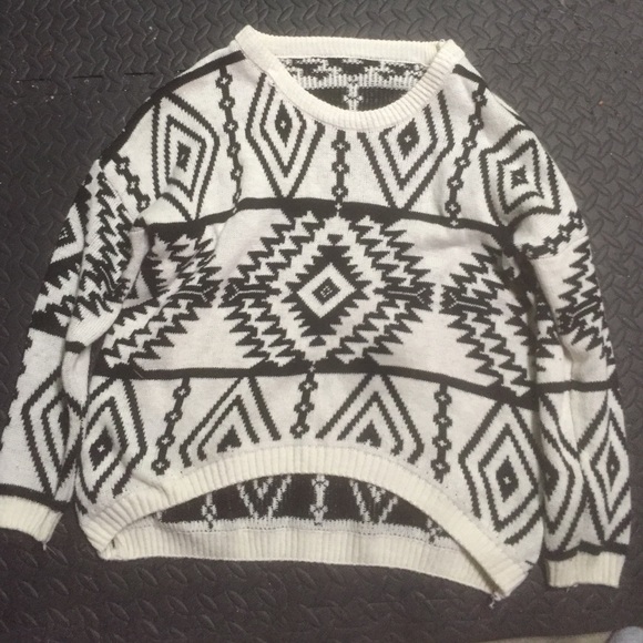 Cute Aztec Patterned Sweater